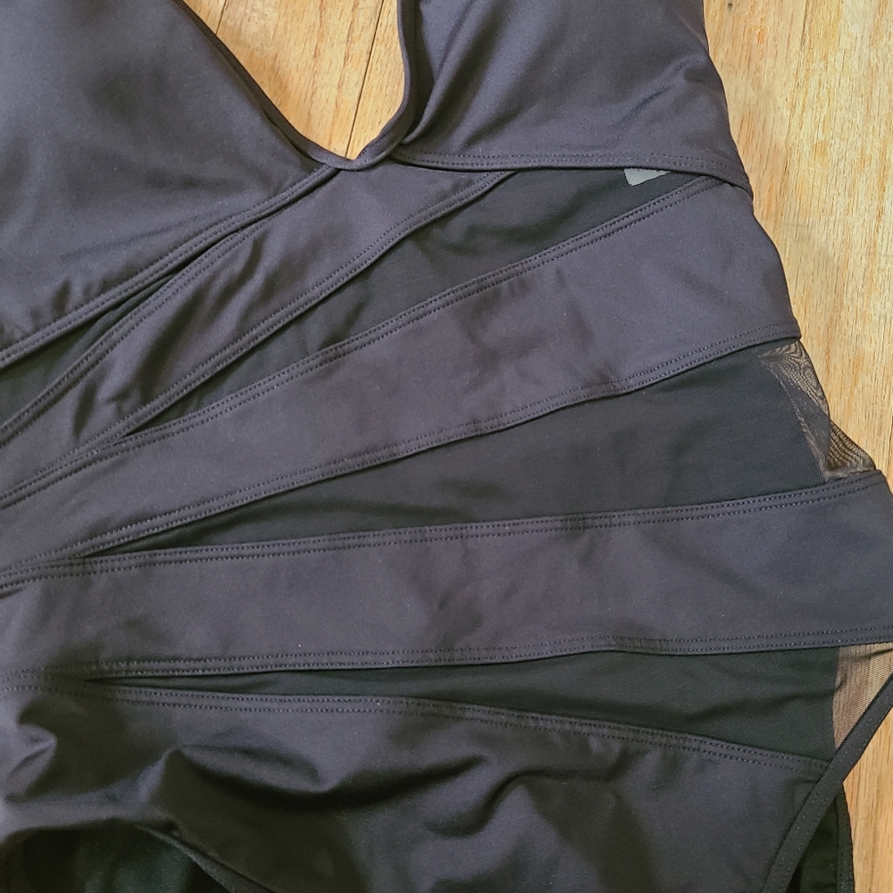 Kenneth Cole V-Neck Halter Black v-Neck Mesh swim